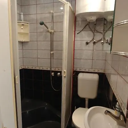 Apartment Studio Natasa 2 *